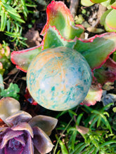 Load image into Gallery viewer, Green Kyanite Sphere