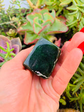 Load image into Gallery viewer, Nephrite Jade Freeform