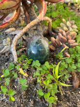 Load image into Gallery viewer, Fluorite Skull