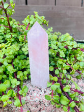 Load image into Gallery viewer, Rose Quartz