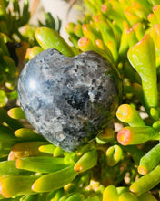 Load image into Gallery viewer, Black Pearl Labradorite