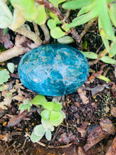 Load image into Gallery viewer, Blue Apatite