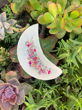 Load image into Gallery viewer, Selenite Moon Bowl