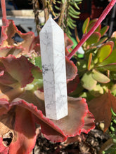 Load image into Gallery viewer, HOWLITE