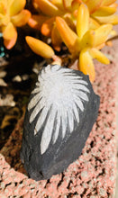 Load image into Gallery viewer, Chrysanthemum Stone