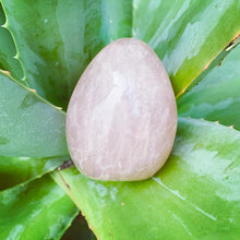 Load image into Gallery viewer, Rose Quartz Free Form