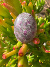 Load image into Gallery viewer, Ruby in Rhyolite