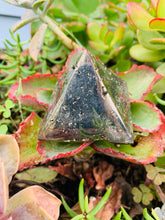 Load image into Gallery viewer, Pyrite Pyramid