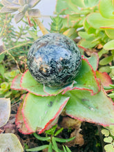 Load image into Gallery viewer, Chrysanthemum Stone